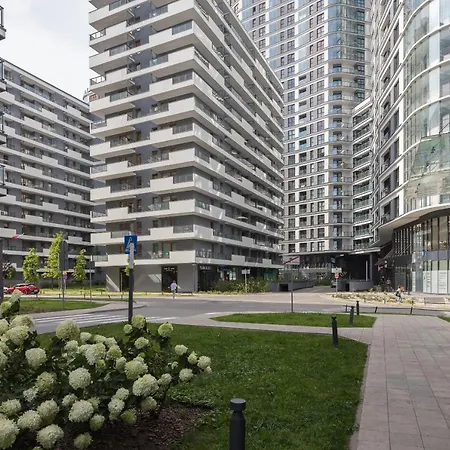 New Comfort 546 By Bookinghost * ורשה