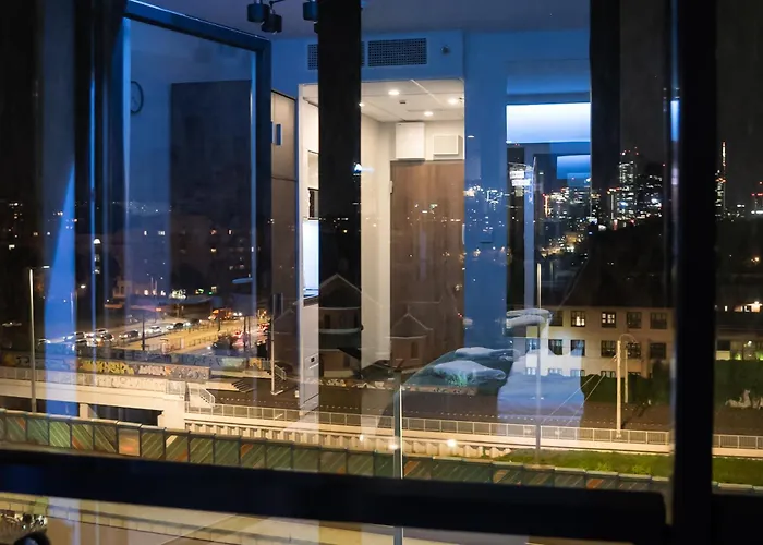 New Comfort 546 By Bookinghost *