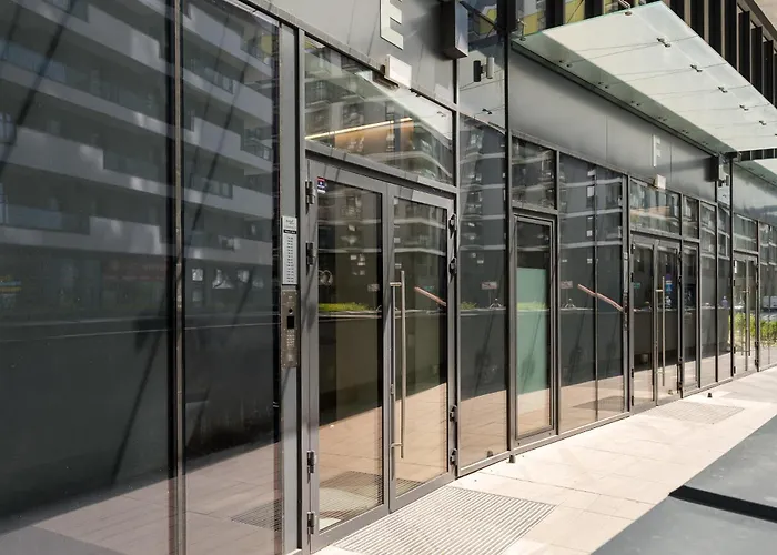 New Comfort 546 By Bookinghost * Varsó