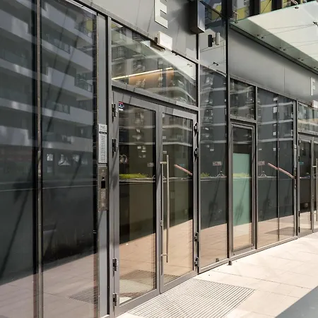 New Comfort 546 By Bookinghost * 华沙