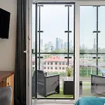 New Comfort 546 By Bookinghost * Warschau